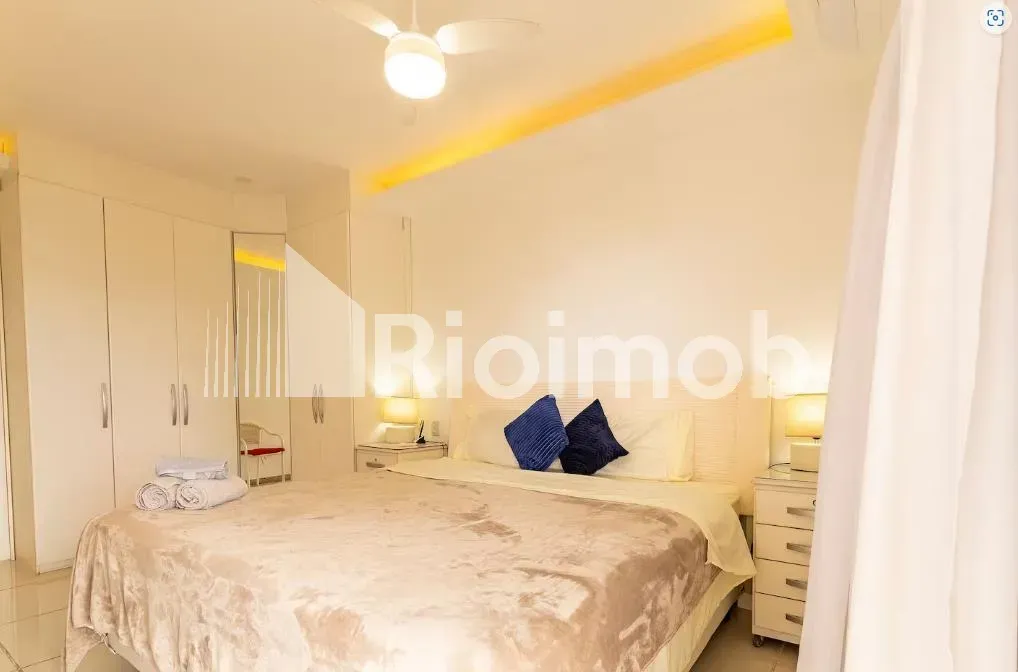 Furnished apartment with balcony and a gas stove kitchen — photo 20