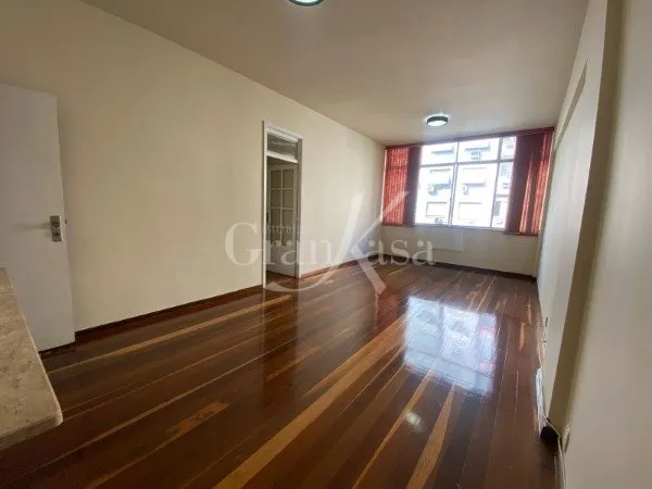 Apartment on the 6th floor with wood or laminate floors — photo 13