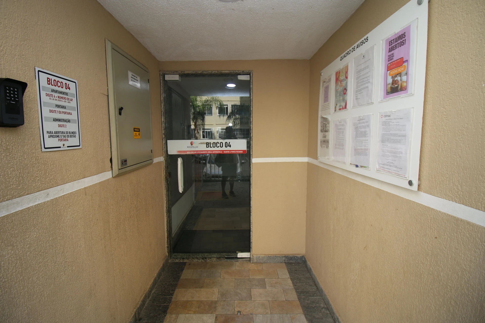 Apartamento de 2 quartos em condomínio com academia — photo 10
