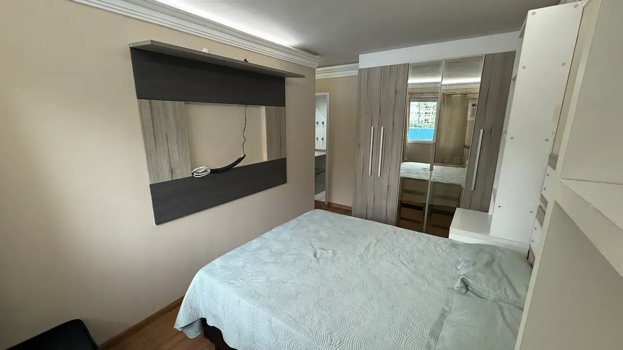 Glass-enclosed balcony in a 3-bedroom apartment, 93 m² — photo 7