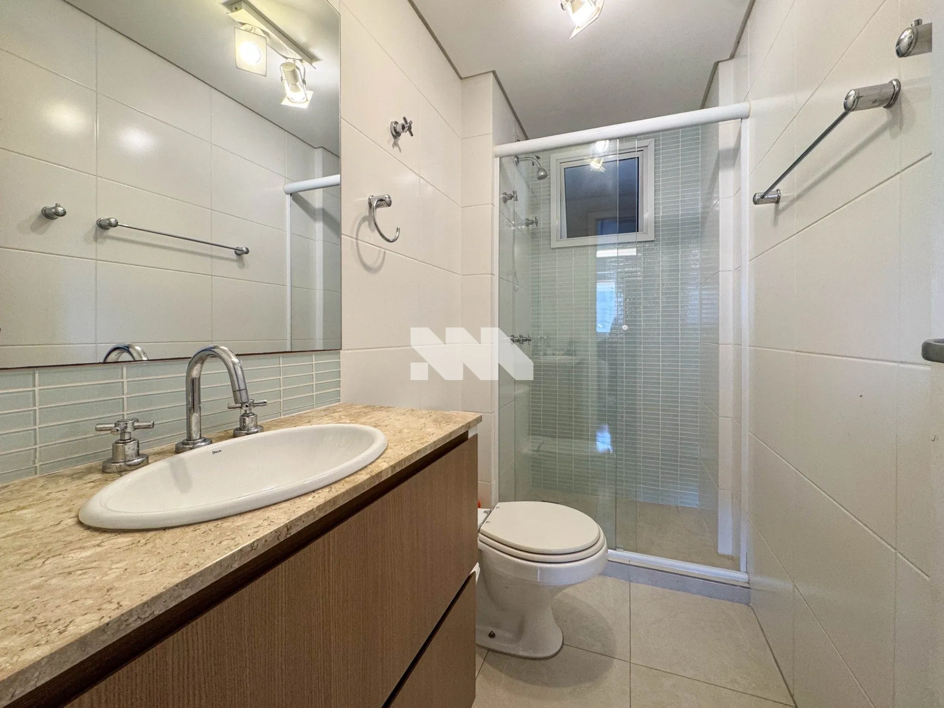 Furnished 104 m² apartment with 2 bedrooms and suite — photo 3