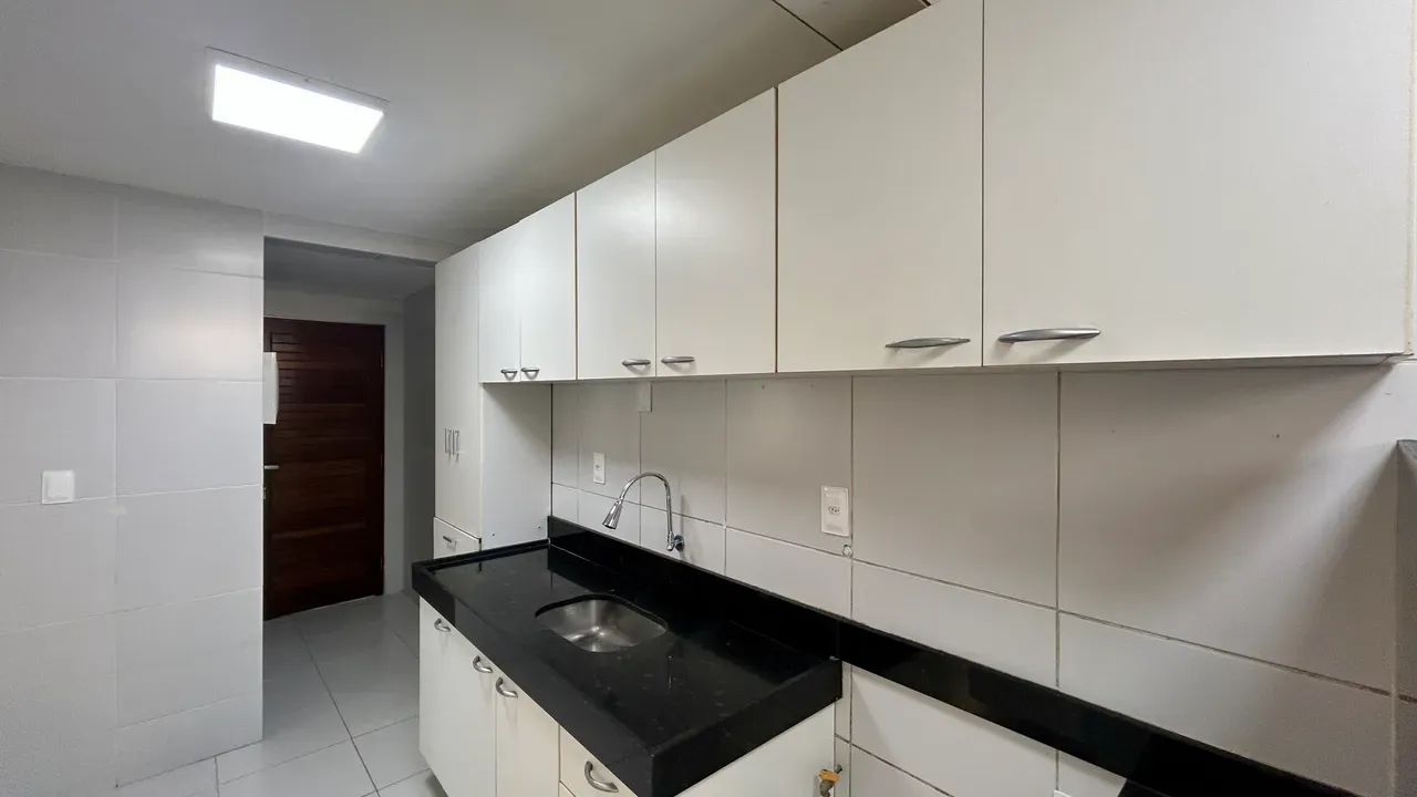 3-bedroom apartment in a building with a pool — photo 5