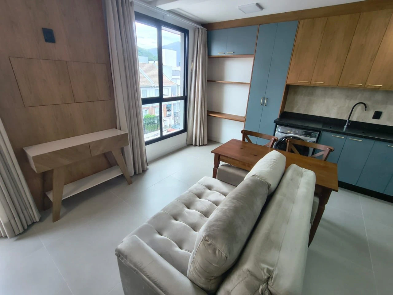Furnished apartment, 32 m², with floor-to-ceiling windows — photo 15