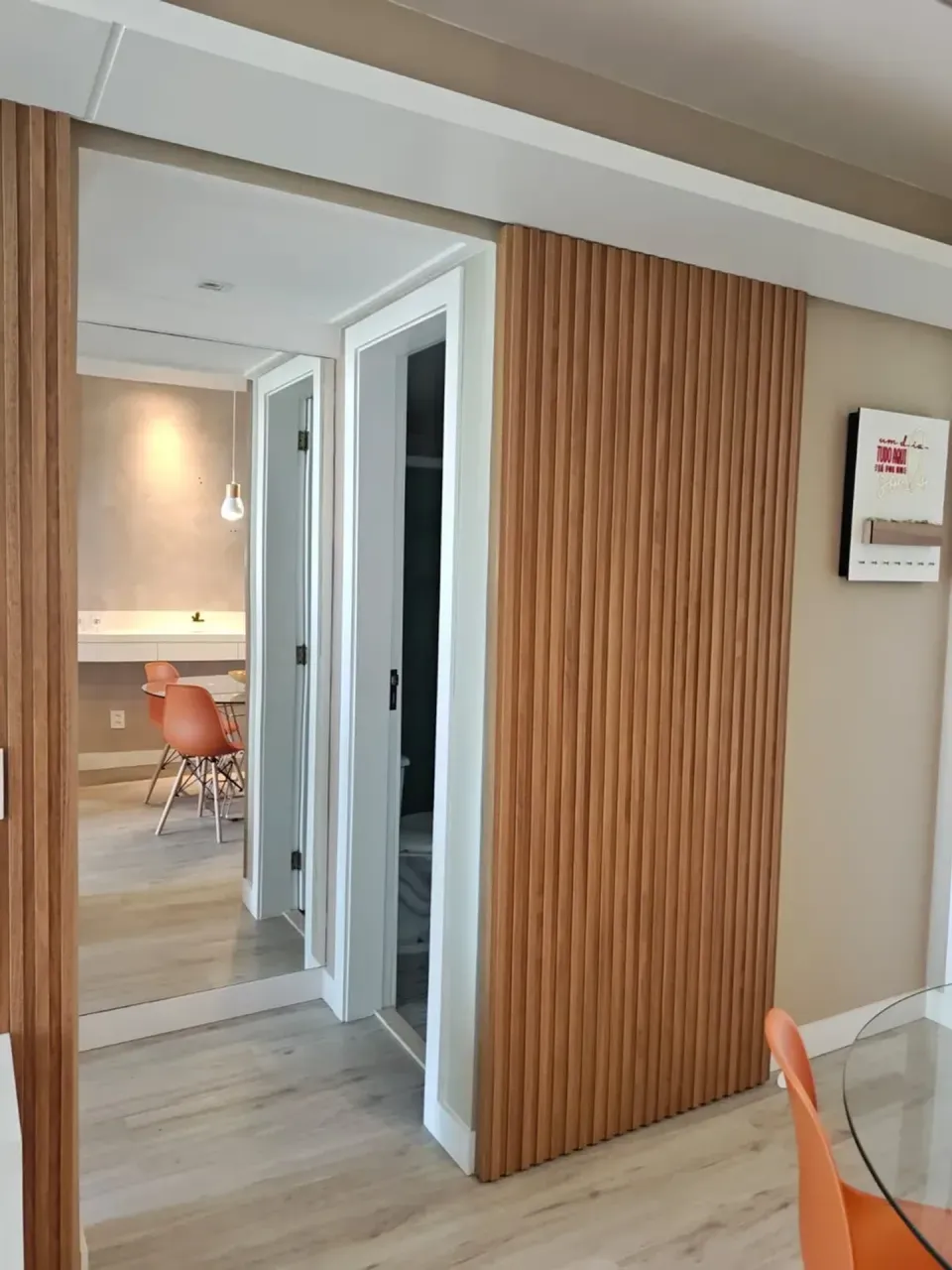 Furnished 1-bedroom apartment with 2 bathrooms — photo 14