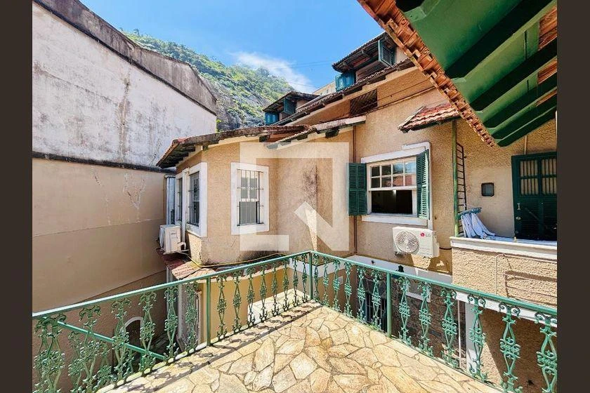 4-bedroom house with a mountain view in Rio de Janeiro — photo 21