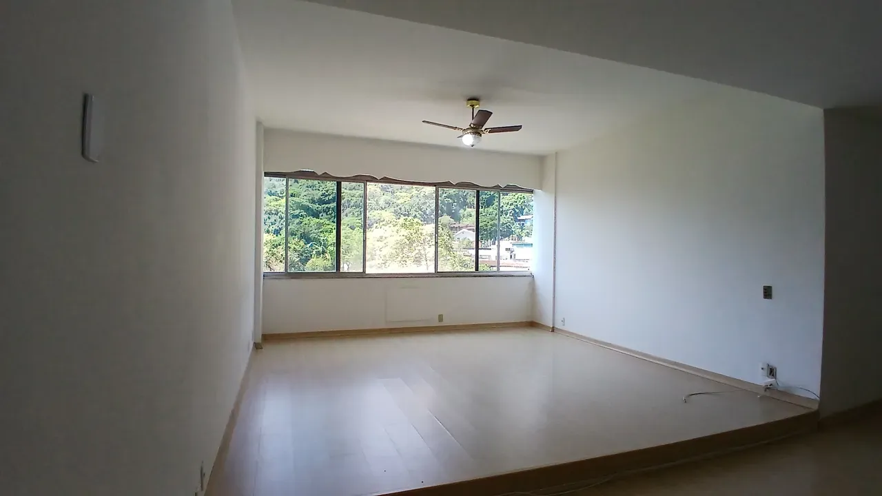 Vista a la montaña y 3 dormitorios: departamento de 148 m² — photo 2