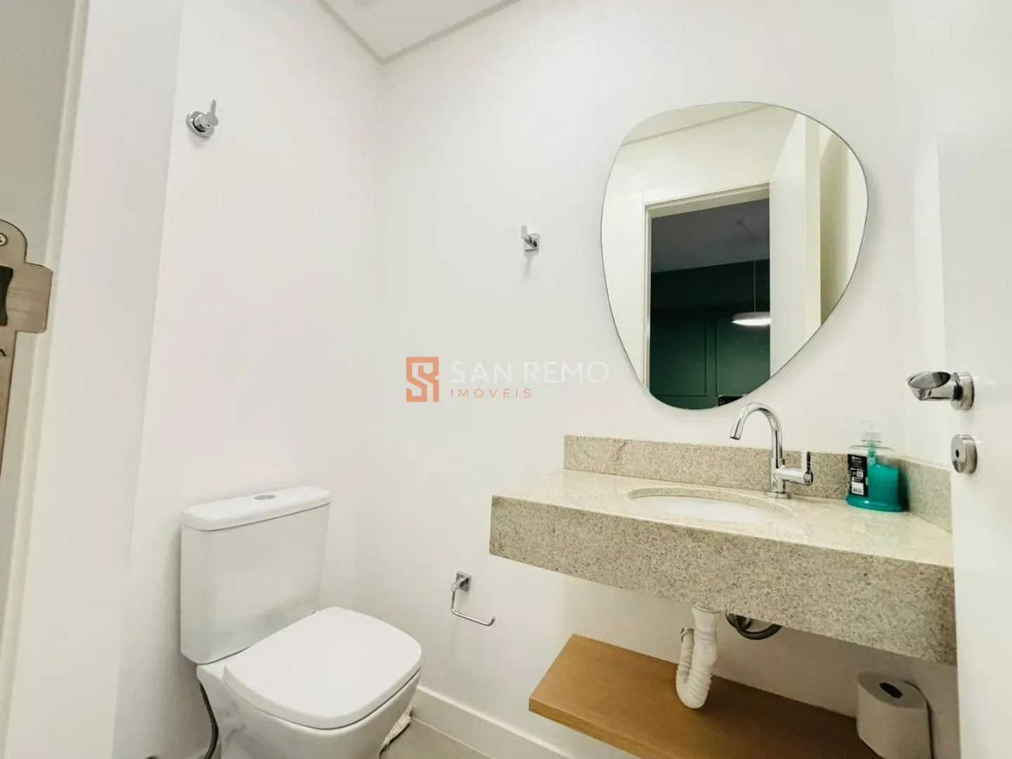 Furnished apartment, 100 m², with floor-to-ceiling windows — photo 15