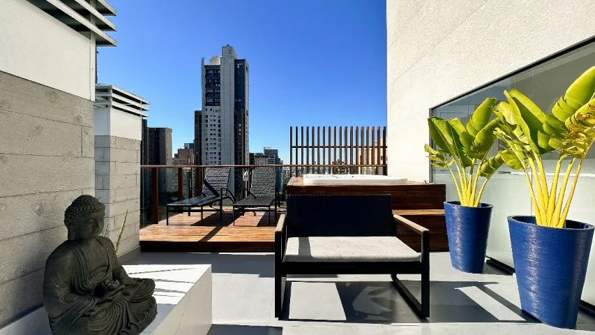 Furnished studio with balcony and 1 bedroom