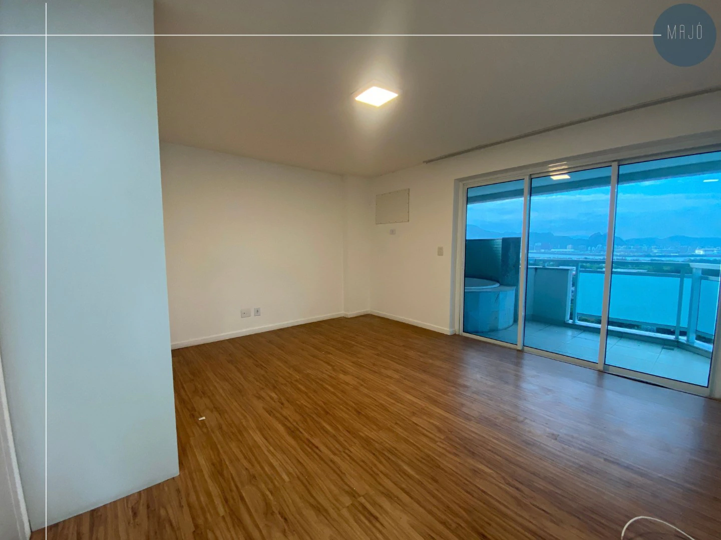 4-bedroom apartment with a mountain view in Rio de Janeiro — photo 7