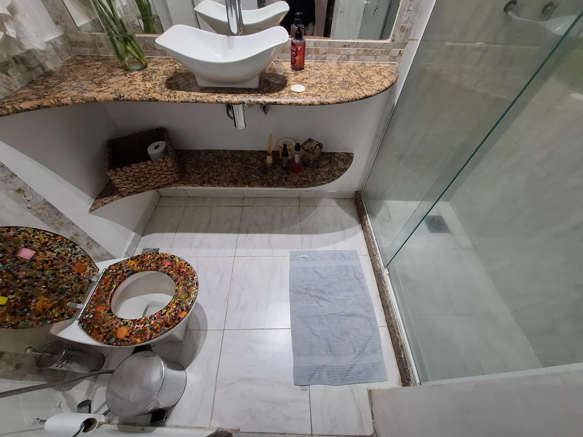 Furnished apartment, 110 m², with a glass-enclosed balcony — photo 5