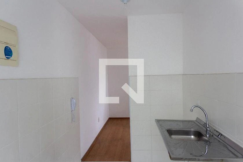 2-bedroom apartment in a building with a gym — photo 4