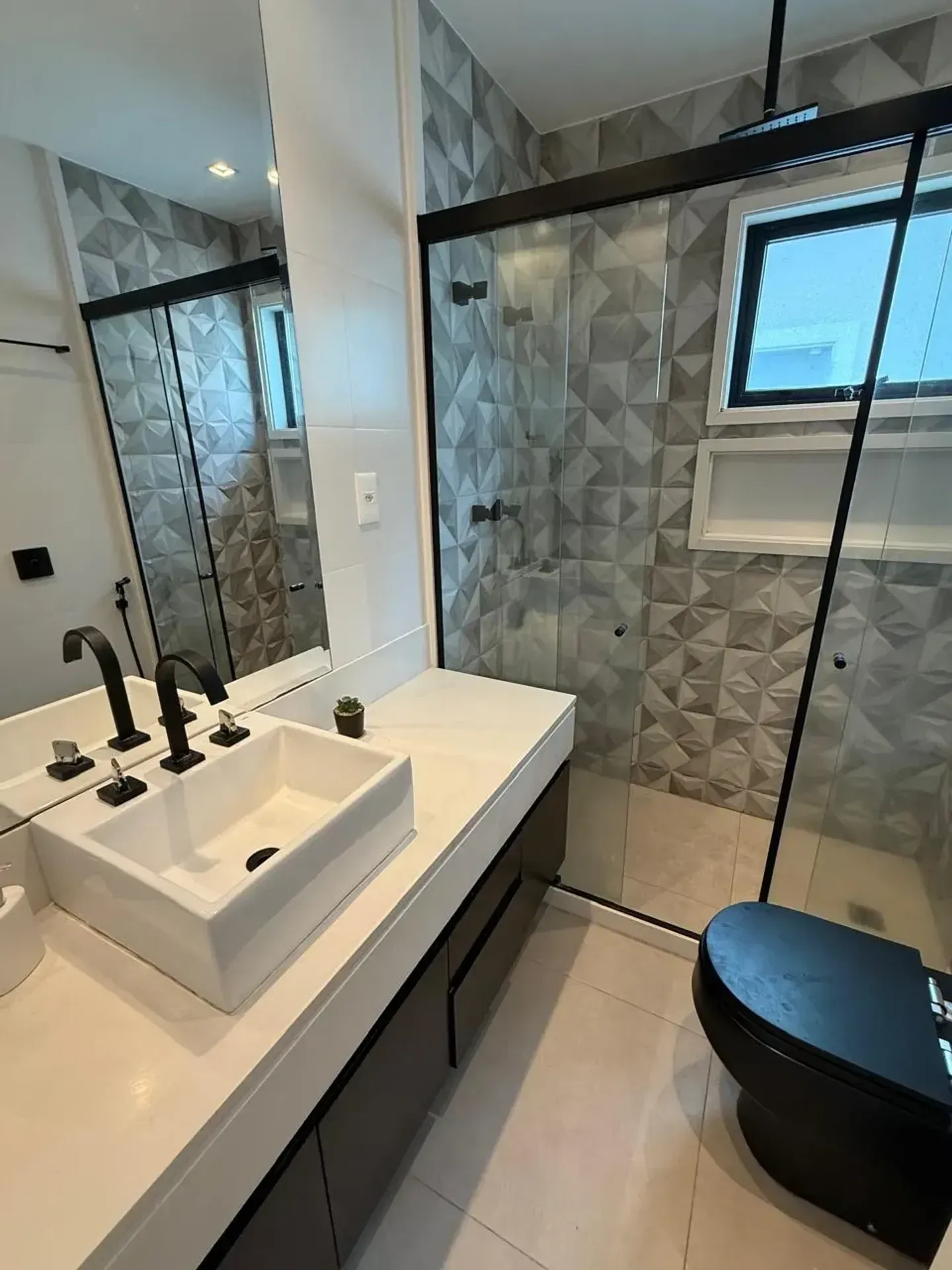 Furnished house with open-plan kitchen, 380 m² — photo 29
