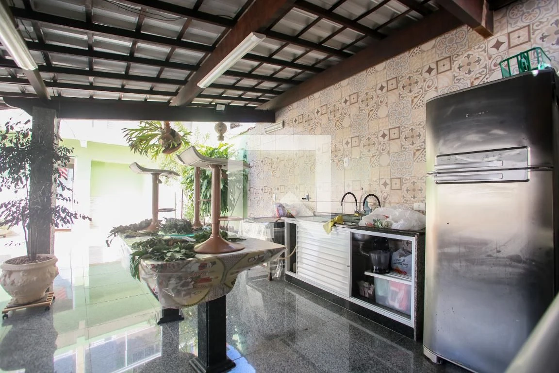 5-bedroom house with a bathtub in Rio de Janeiro — photo 31