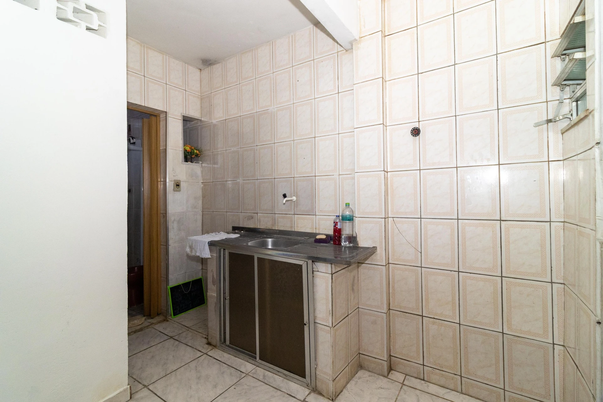 House with 2 bedrooms and an electric shower — photo 10