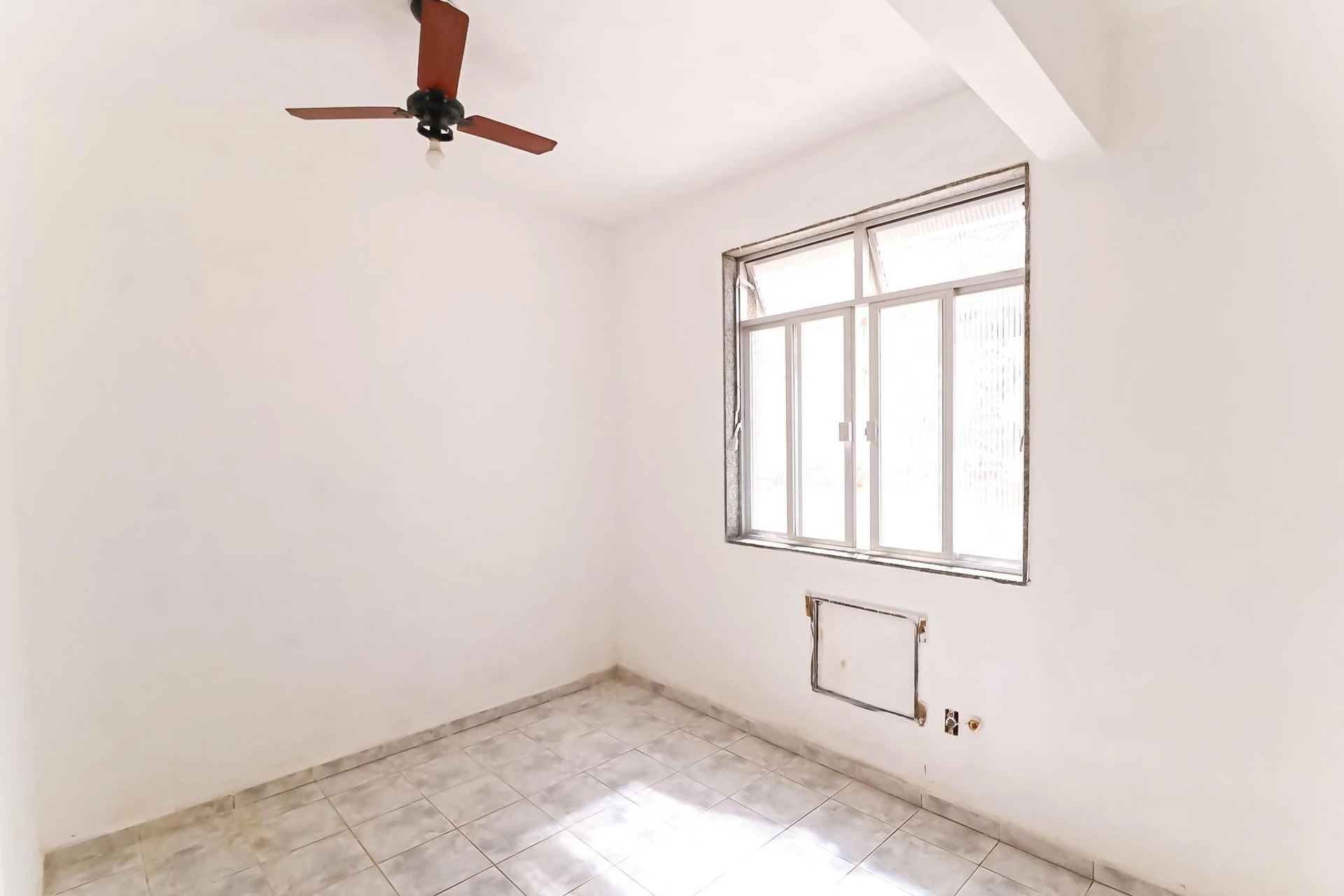 Rental apartment with 2 bedrooms and 1 bathroom — photo 26