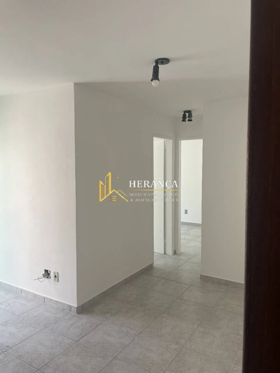 Apartamento sem mobília com 2 quartos e varanda — photo 8