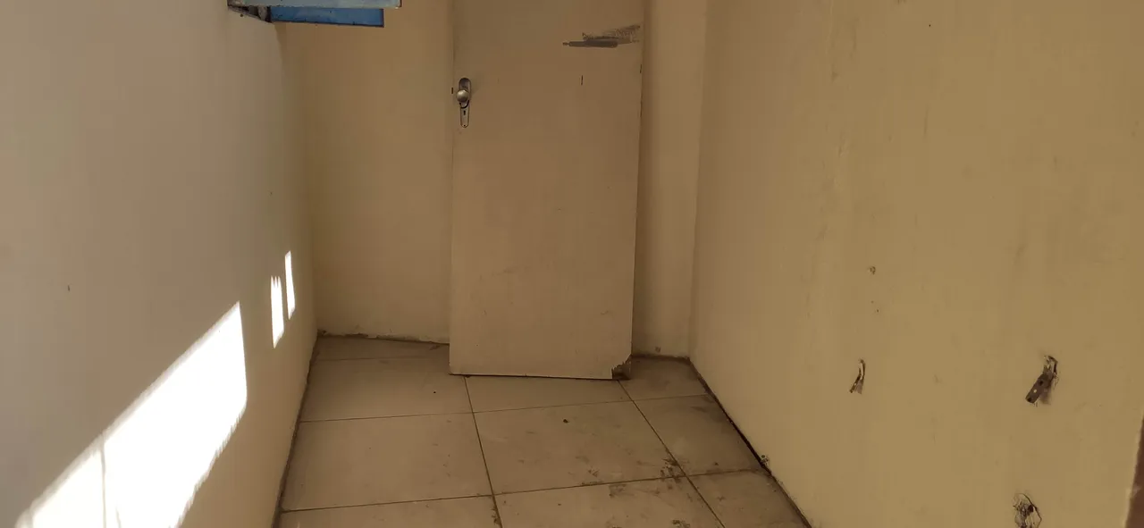 1-bedroom apartment with tiled living and kitchen — photo 3