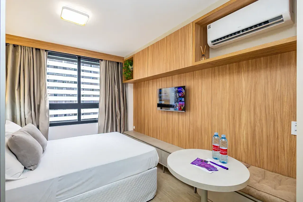 Furnished 1-bedroom apartment with 1 bathroom — photo 24