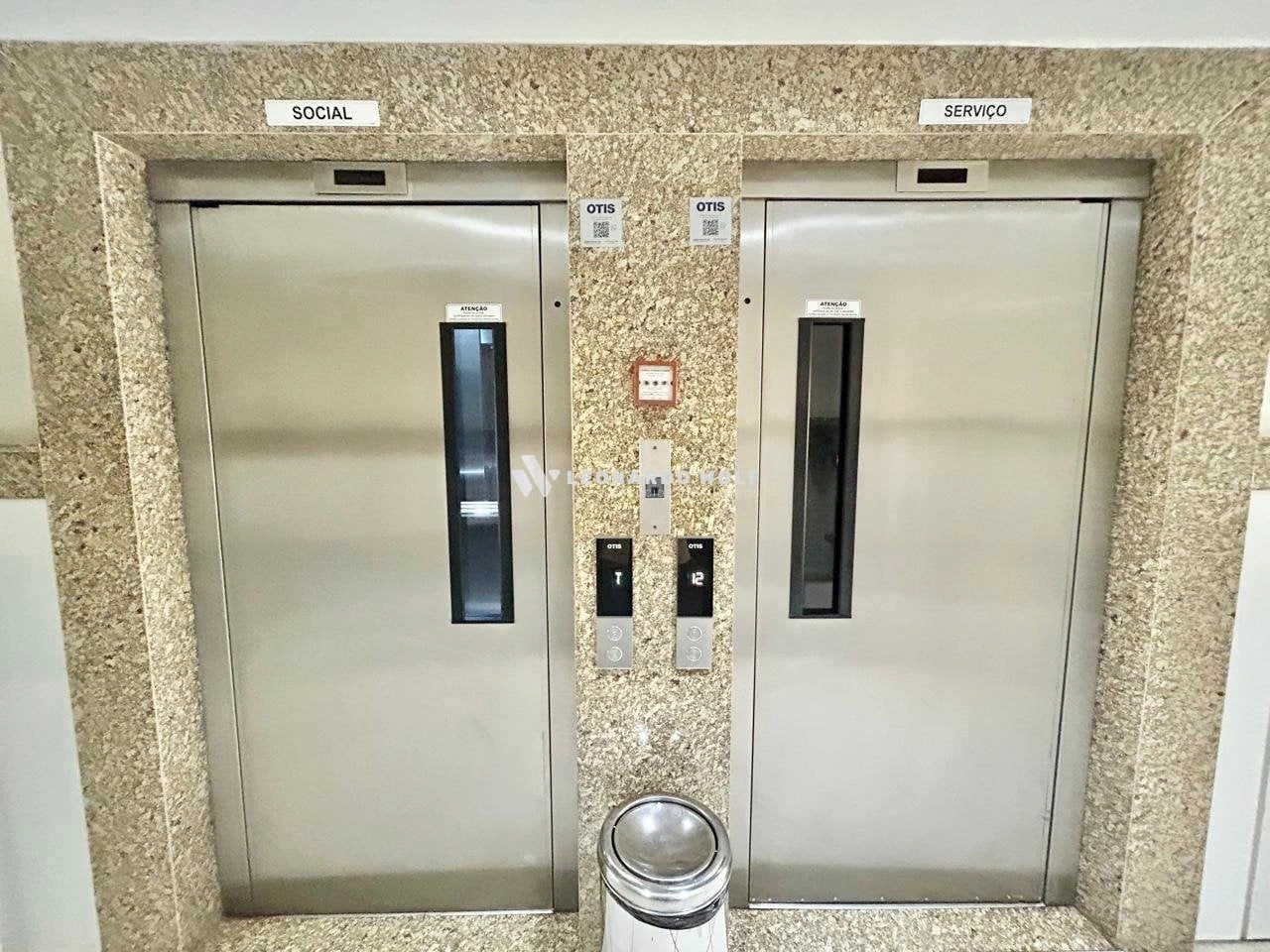 2-bedroom apartment with a washing machine in Florianópolis — photo 15