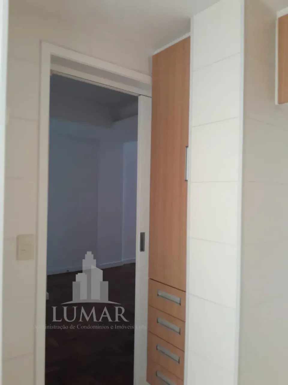 Apartamento sem mobília reformado com 2 quartos e vaga — photo 8