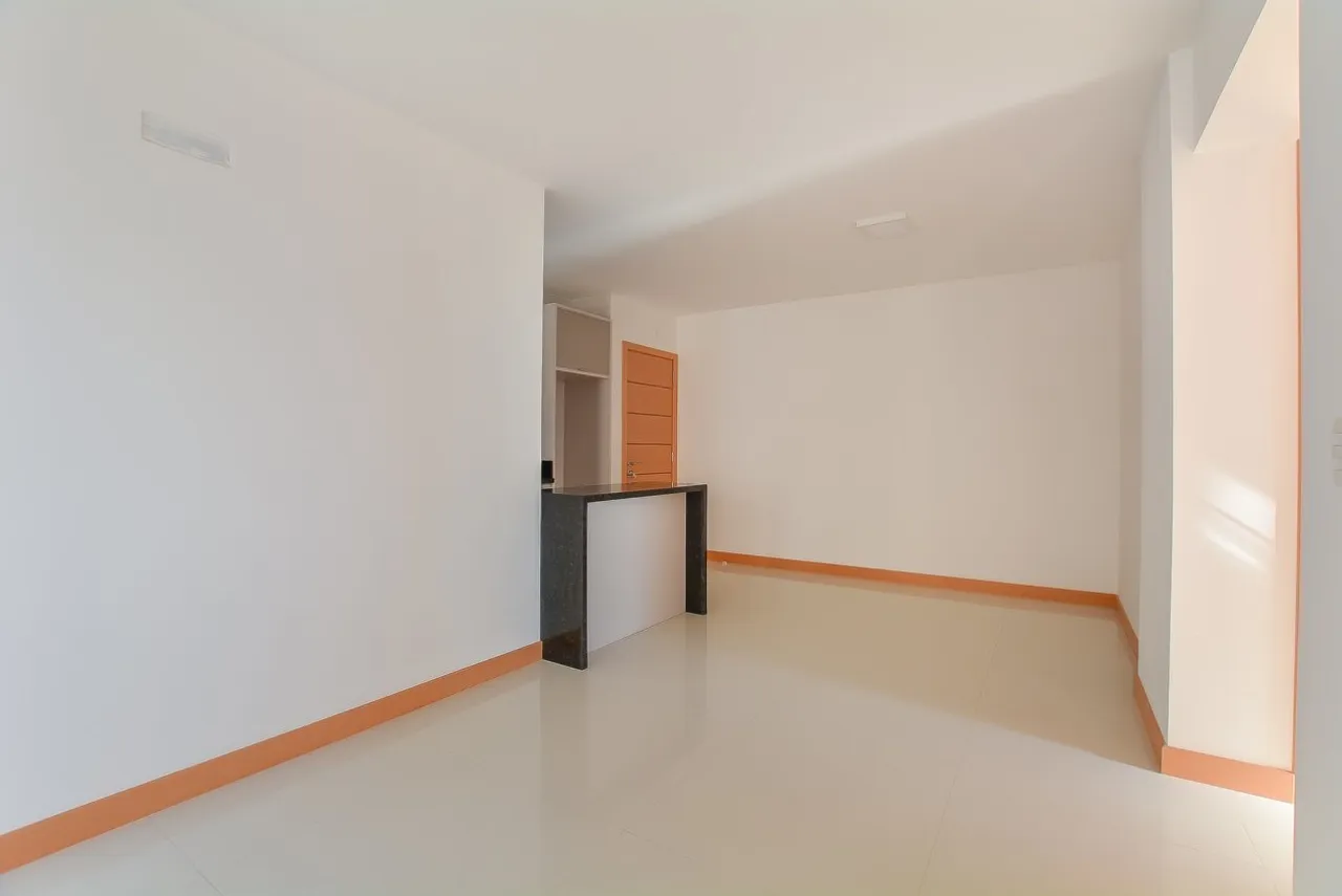 Unfurnished 2-bedroom apartment with 2 bathrooms — photo 8