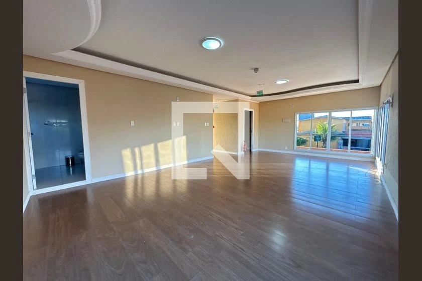 Rental house with 7 bedrooms and a private garden — photo 9