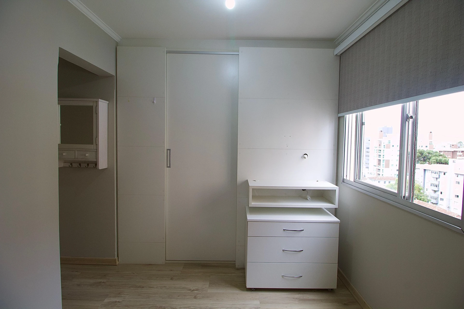 Walk-in closet in a 2-bedroom apartment, 47 m² — photo 14
