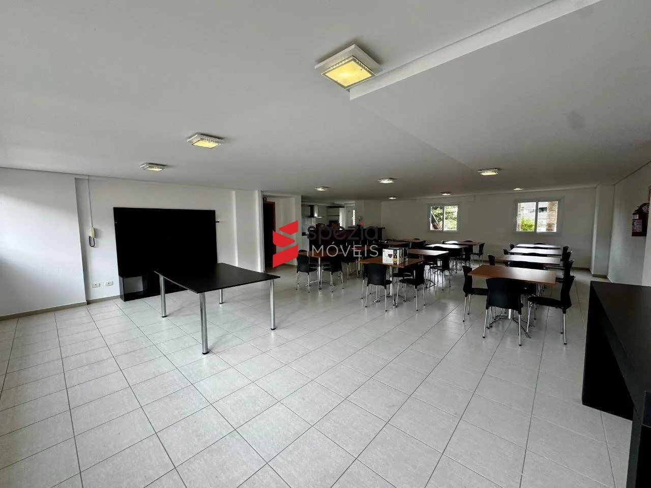 Рабочее место и 2 спальни: квартира 52 м² — photo 26