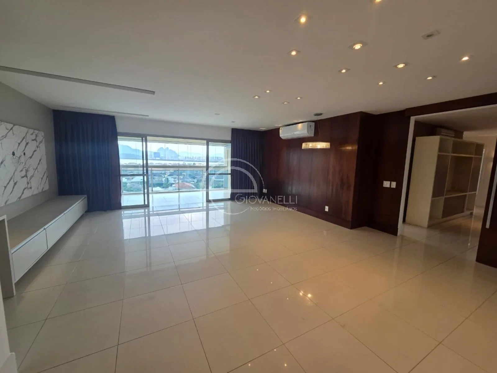 4-bedroom apartment with an enclosed gourmet balcony — photo 7