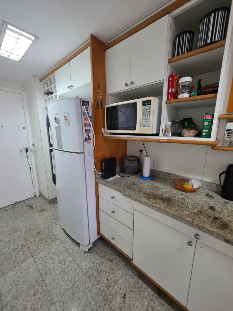 Furnished 2-bedroom apartment with 3 bathrooms — photo 2