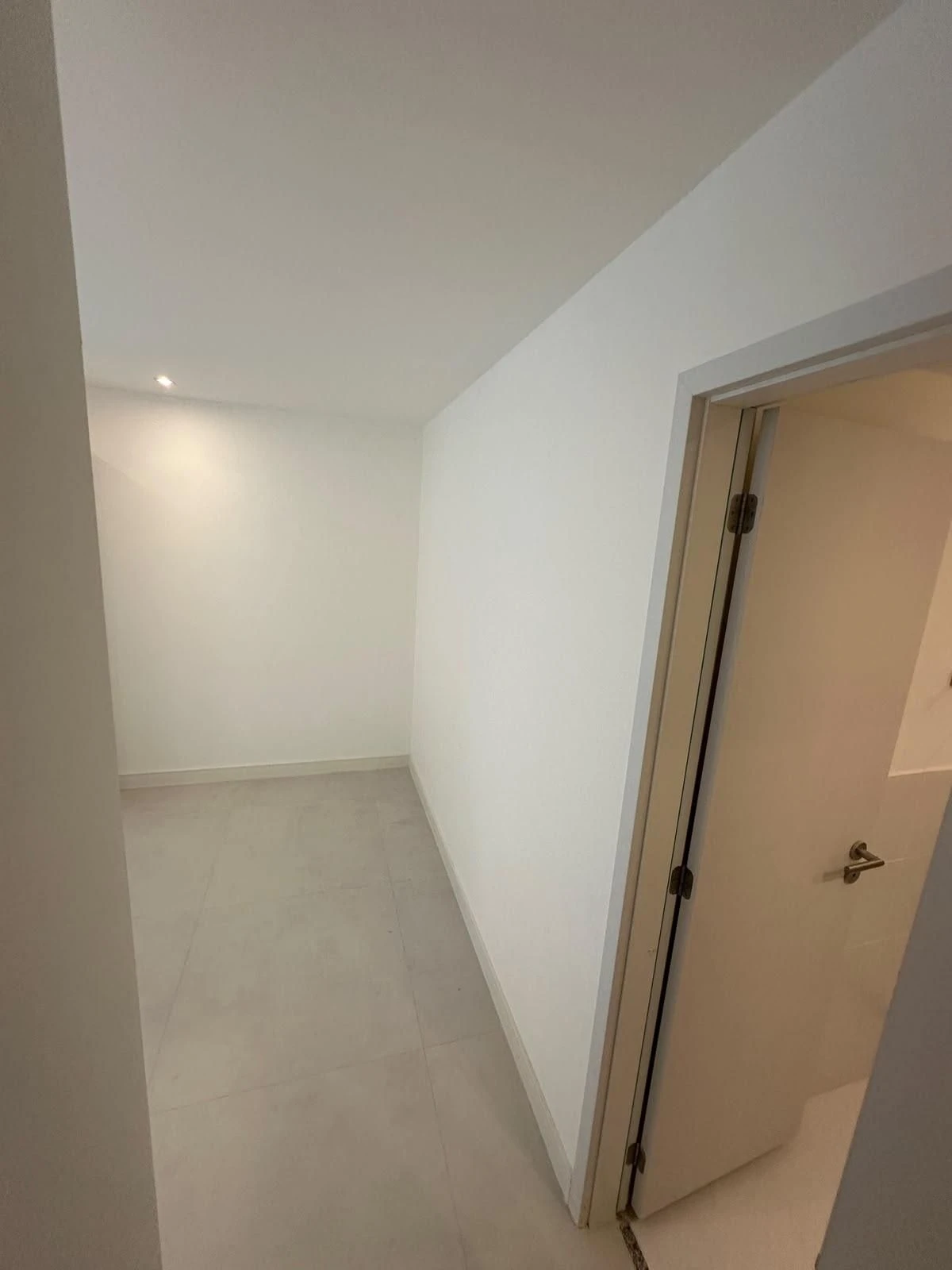 Floor-to-ceiling windows in a 2-bedroom apartment, 84 m² — photo 42