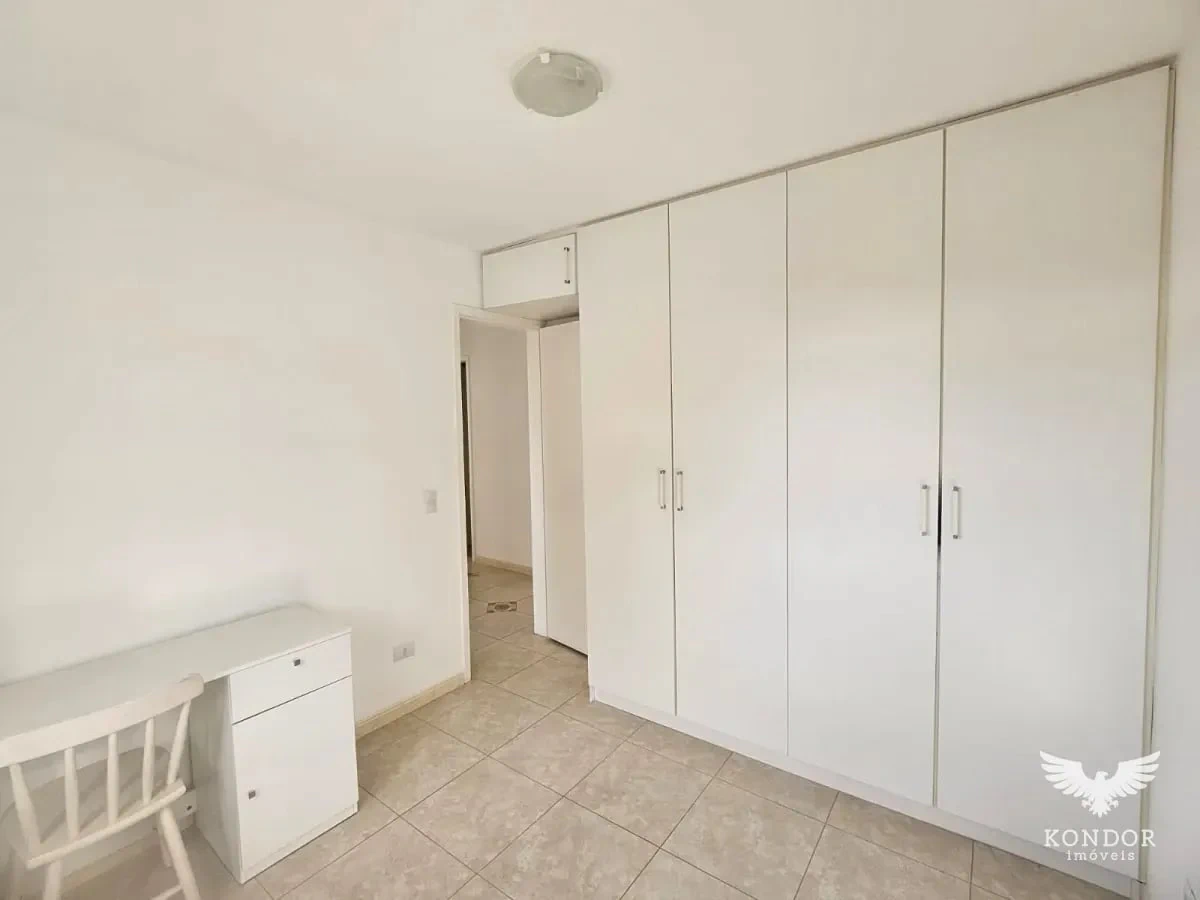 Apartment with 3 bedrooms and a closed gas kitchen