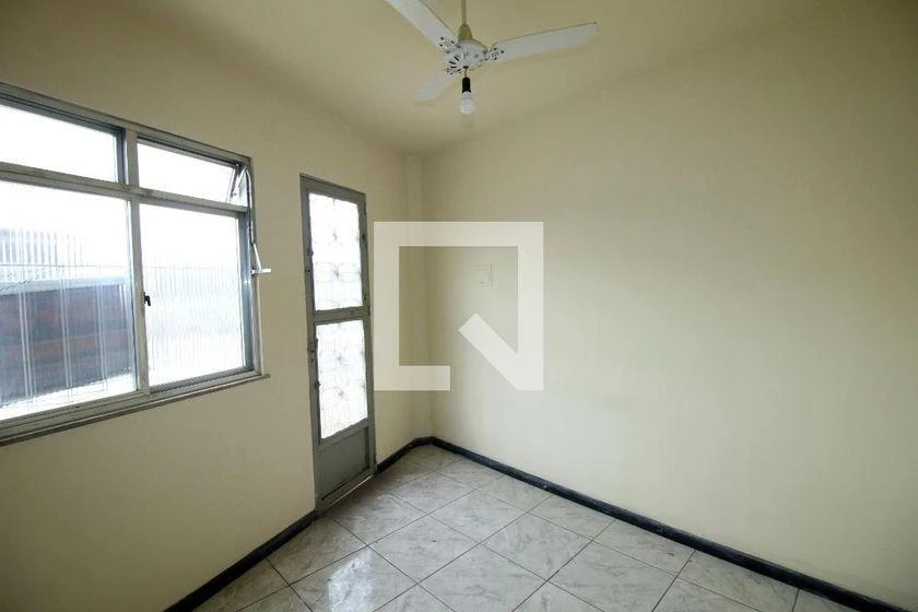 Apartamento de 55 m² com 3 quartos e 1 banheiro