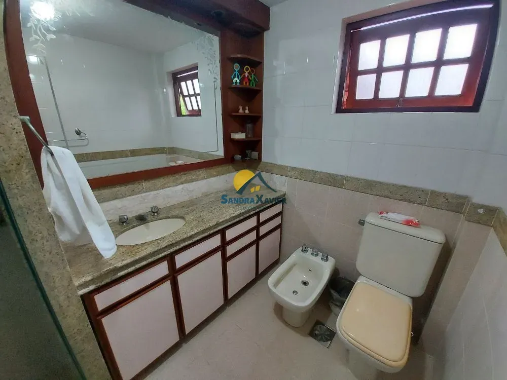 House with 4 bedrooms and 5 bathrooms for rent — photo 44