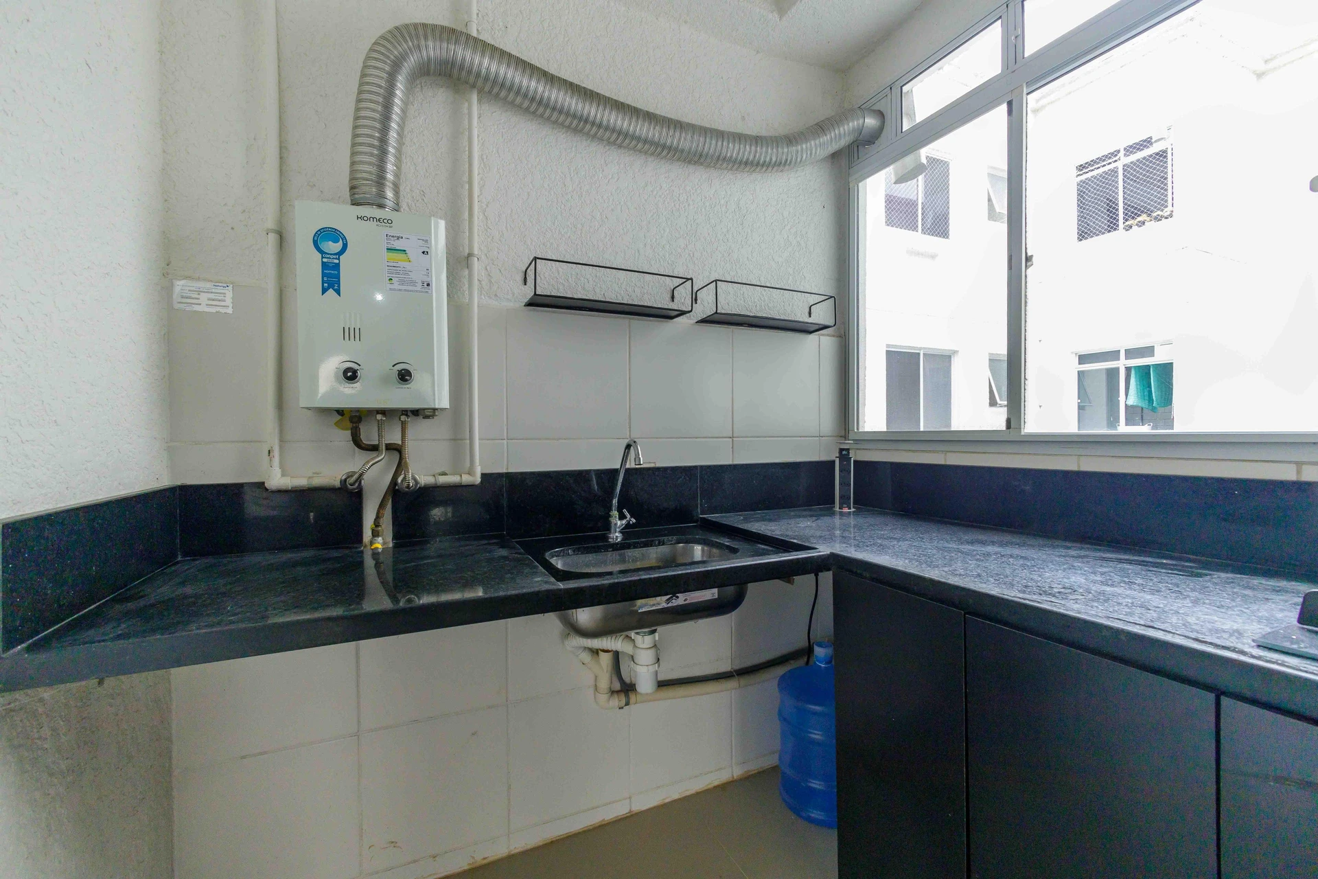 Apartamento com 2 quartos e cozinha americana a gás — photo 3