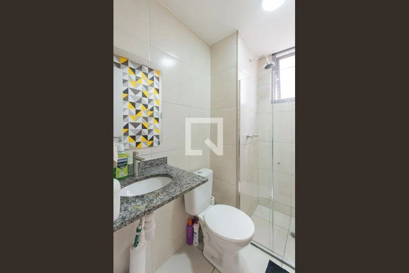 Apartamento de 1 dormitorio con balcón acristalado y 32 m² — photo 31