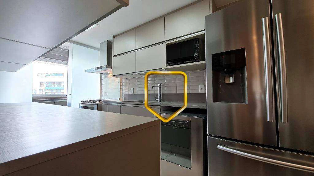 Furnished apartment with 3 en-suite bedrooms and 147 m² — photo 14