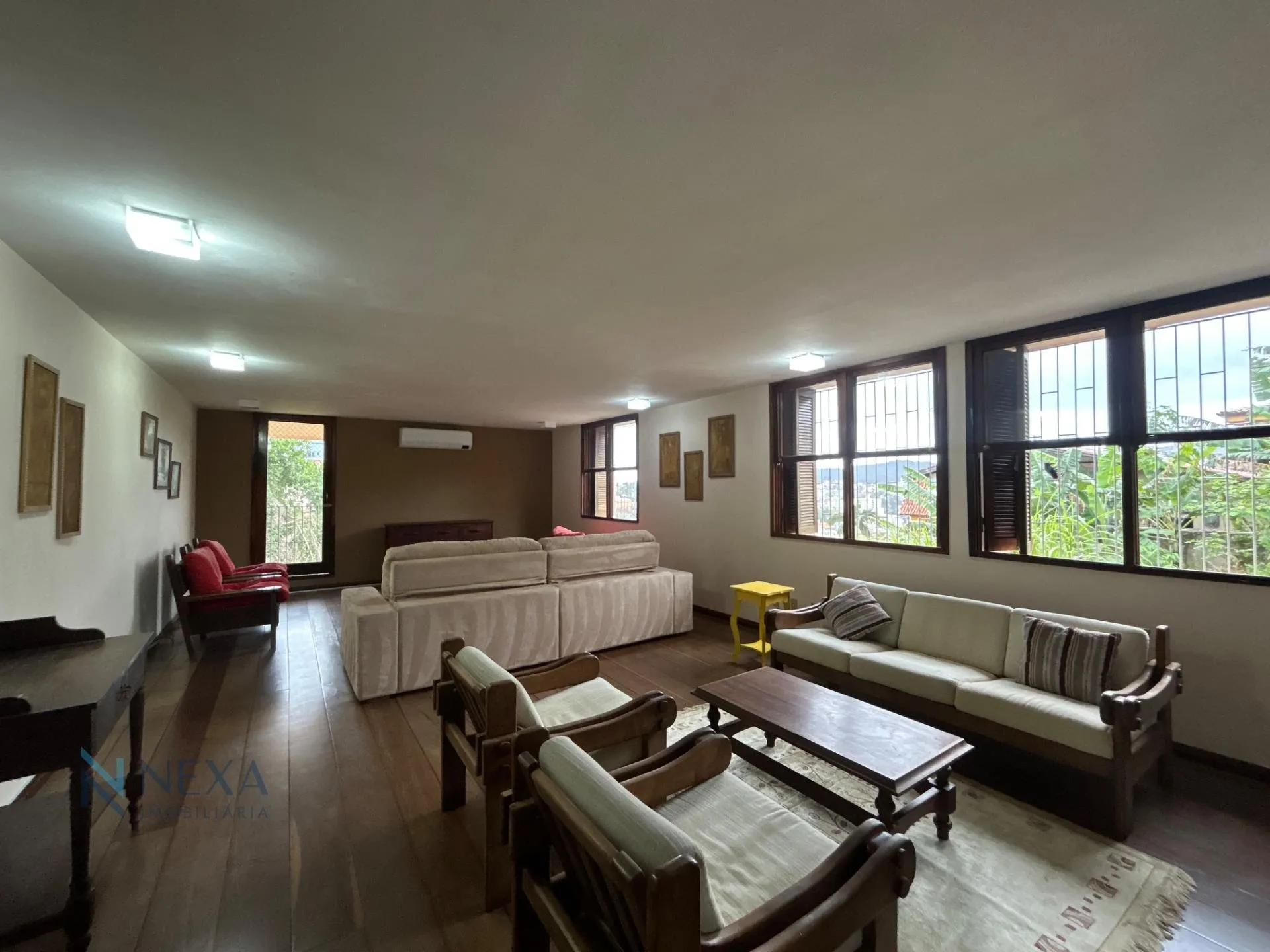 House with 5 bedrooms and 499 m², 2 en-suites — photo 28