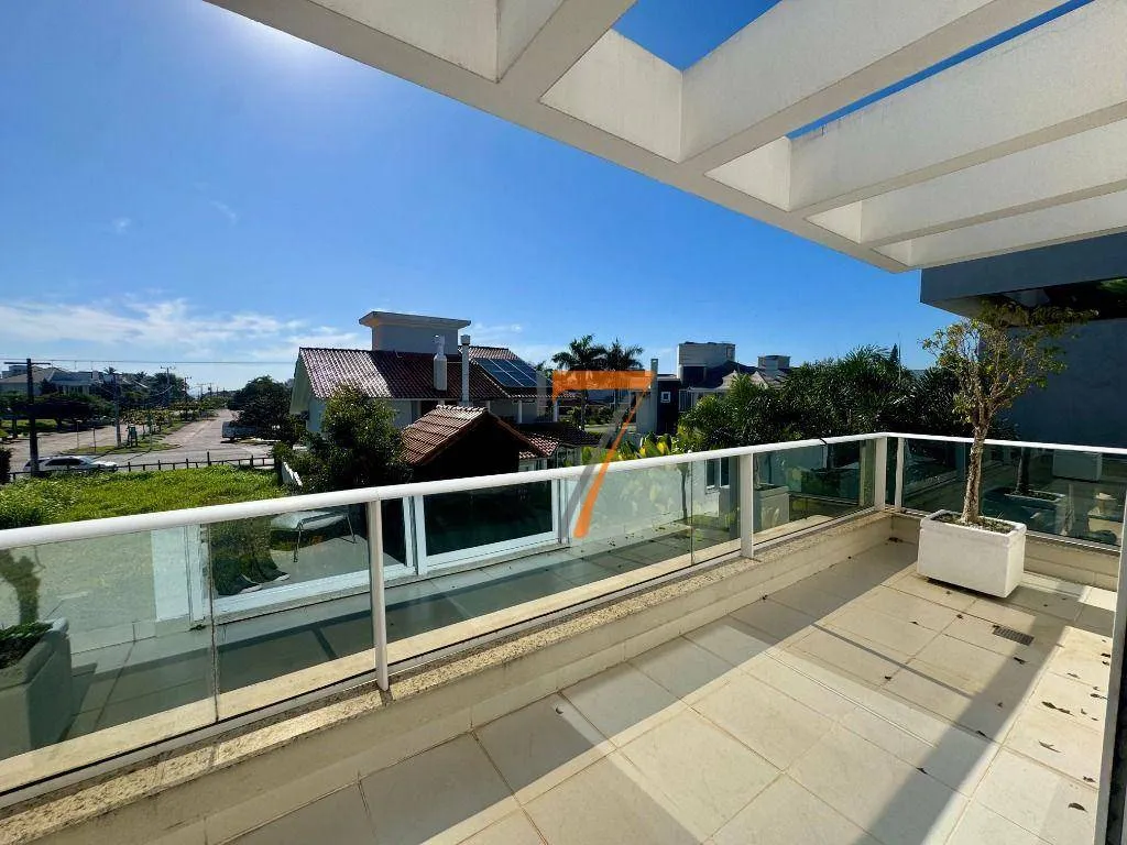 Furnished house with 8 bedrooms and 11 bathrooms — photo 8