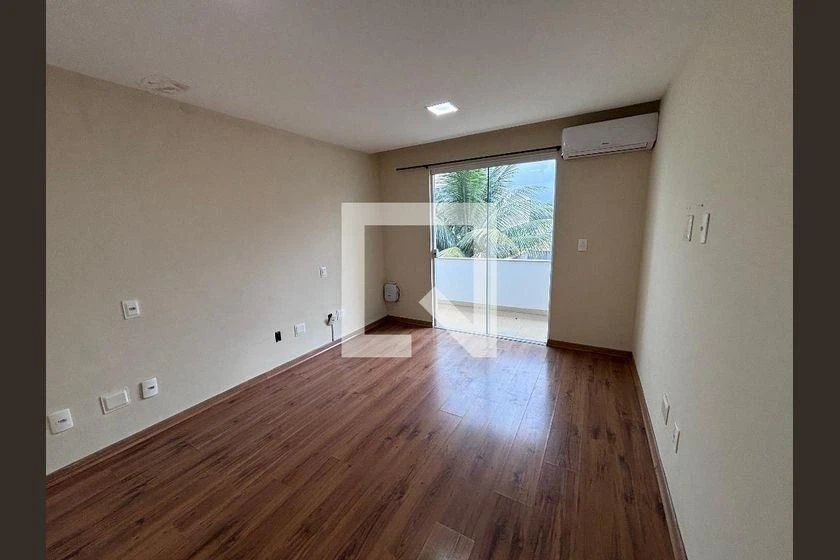 House with 4 en-suite bedrooms, 329 m² and 3 parking — photo 45