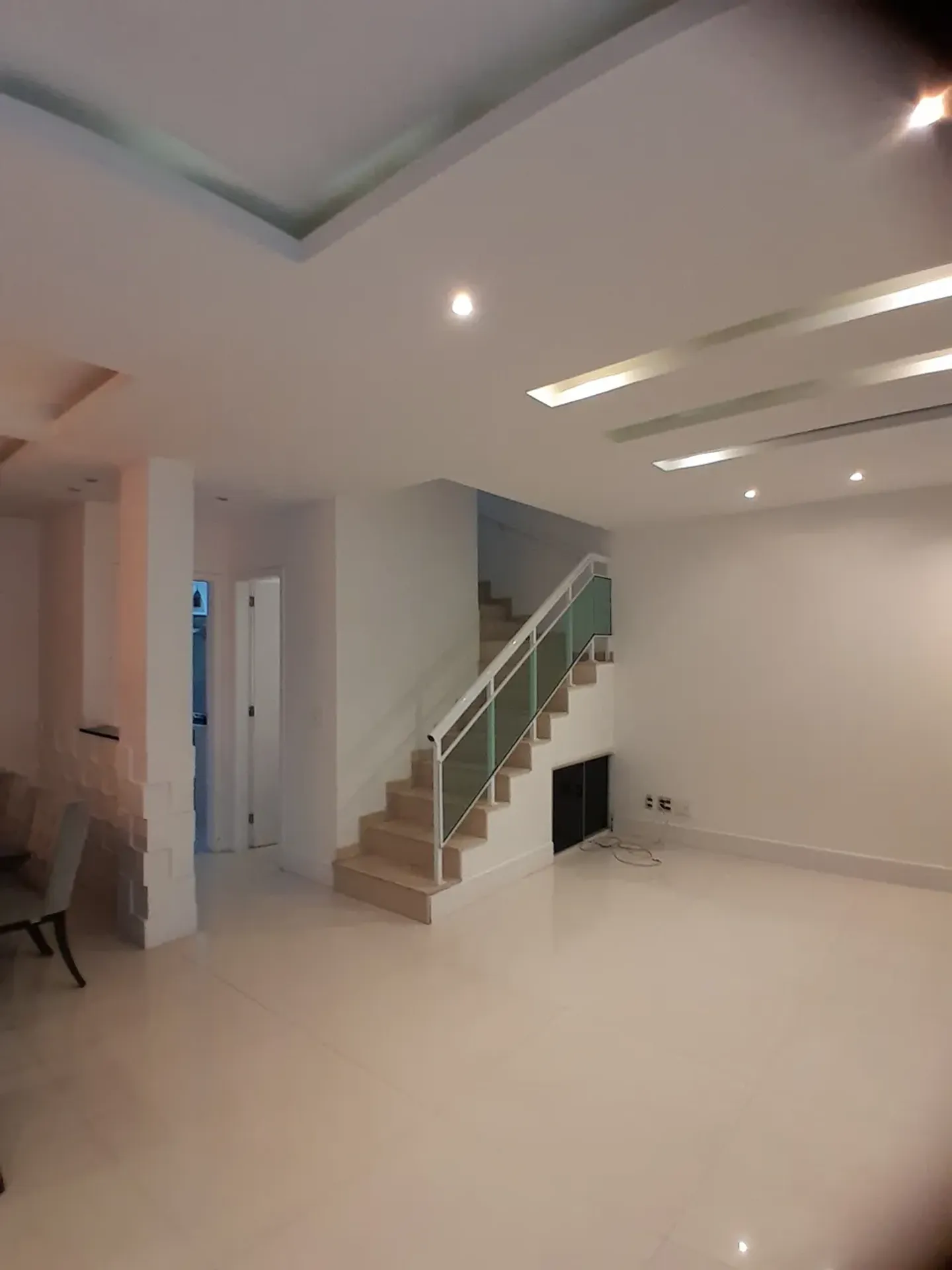 House with 4 en-suite bedrooms and 3 parking spots — photo 14