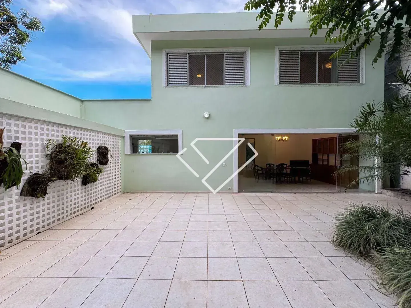 House with 3 bedrooms and 4 bathrooms on 600 m² — photo 7