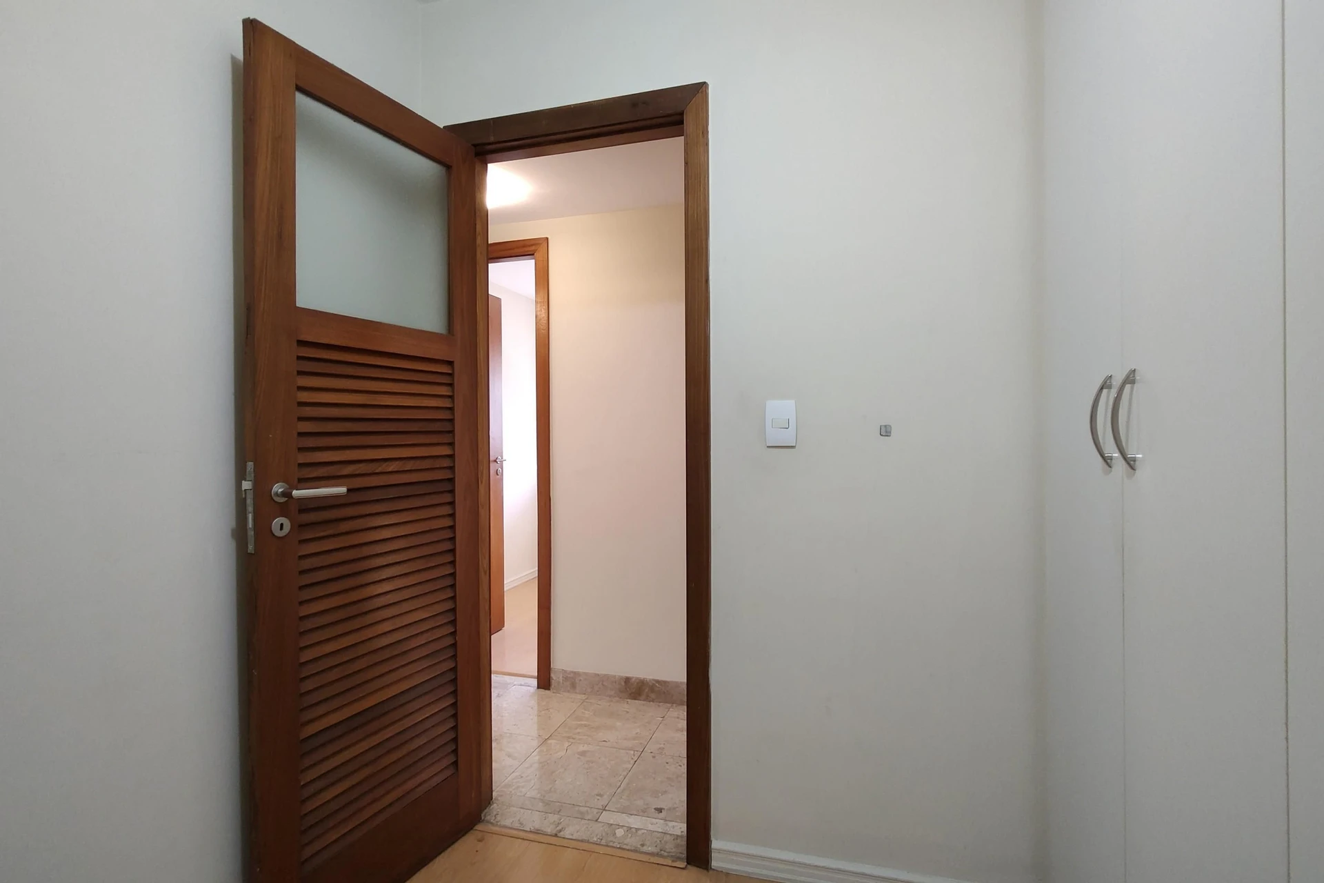 99 m² apartment with a water view and a washing machine — photo 21