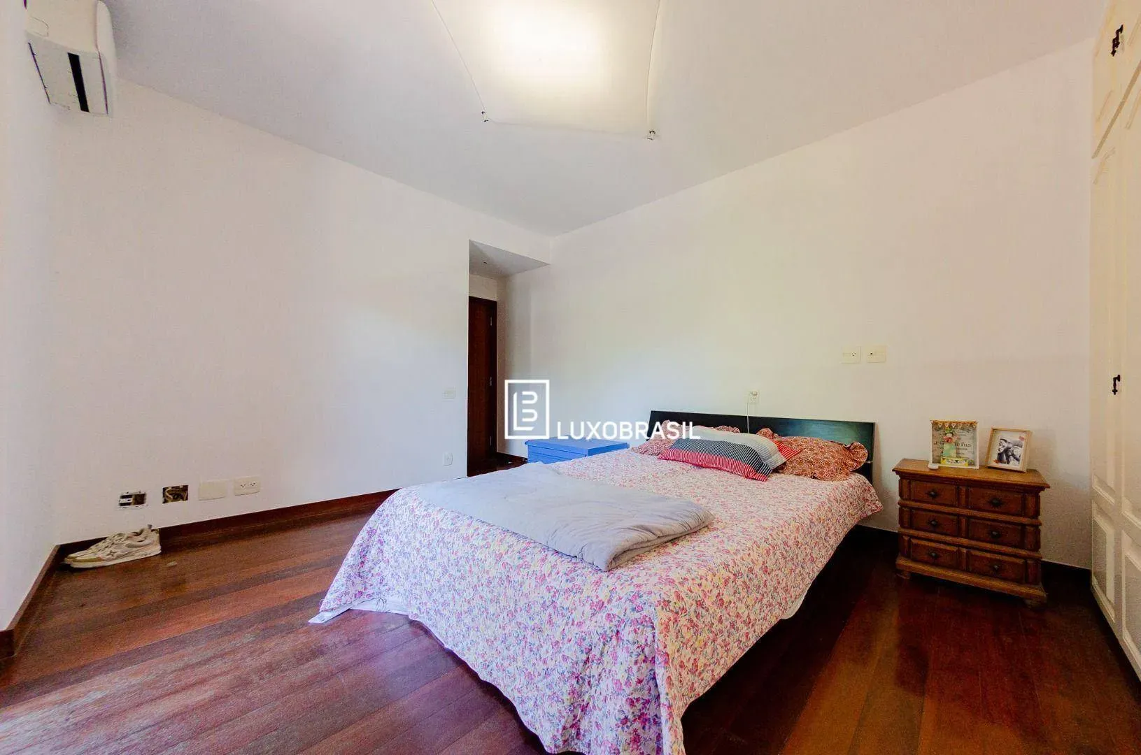 Furnished house with 6 en-suite bedrooms and 9 parking — photo 47
