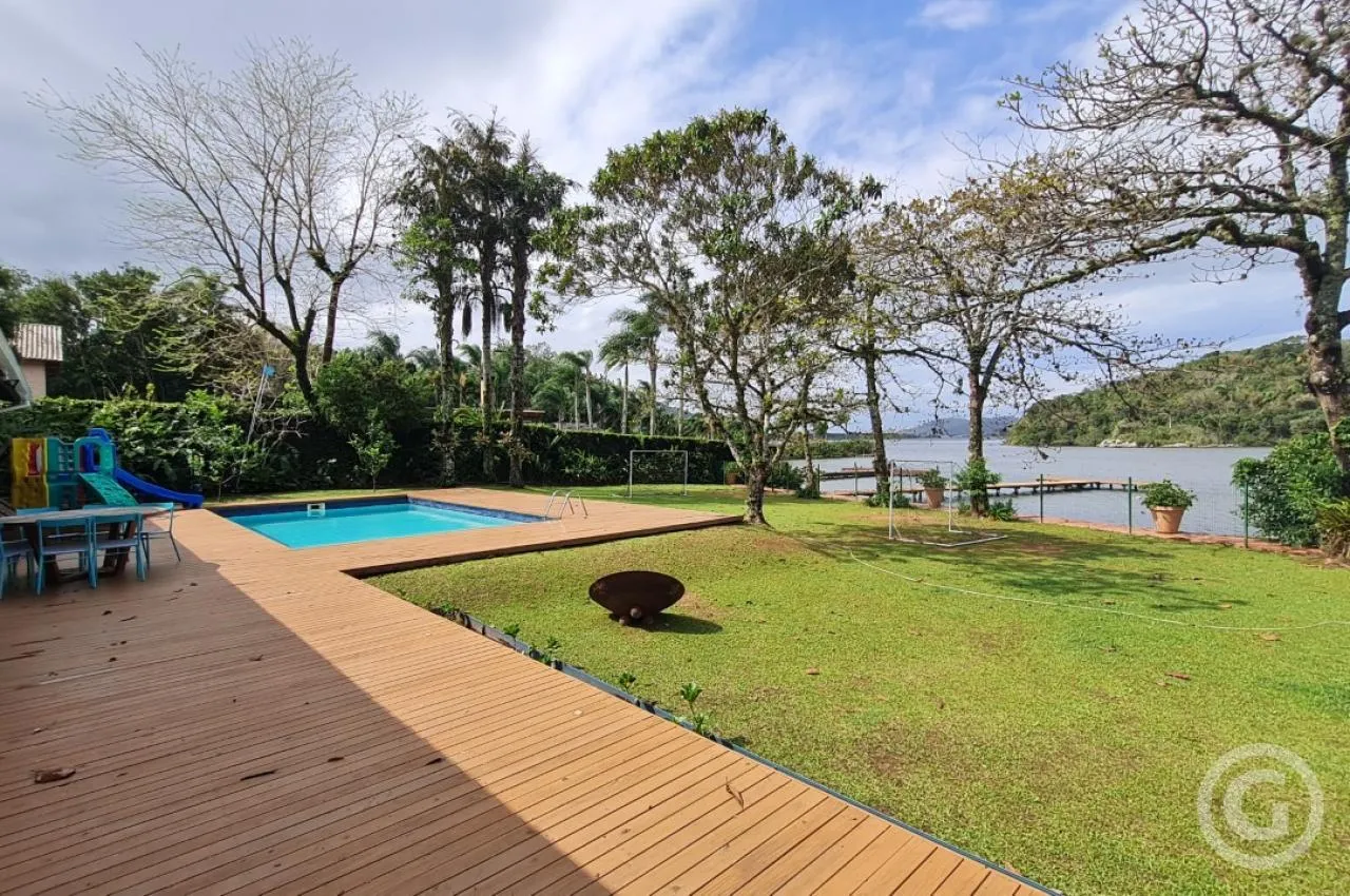 Casa com 550 m² e 4 quartos com cozinha integrada — photo 5