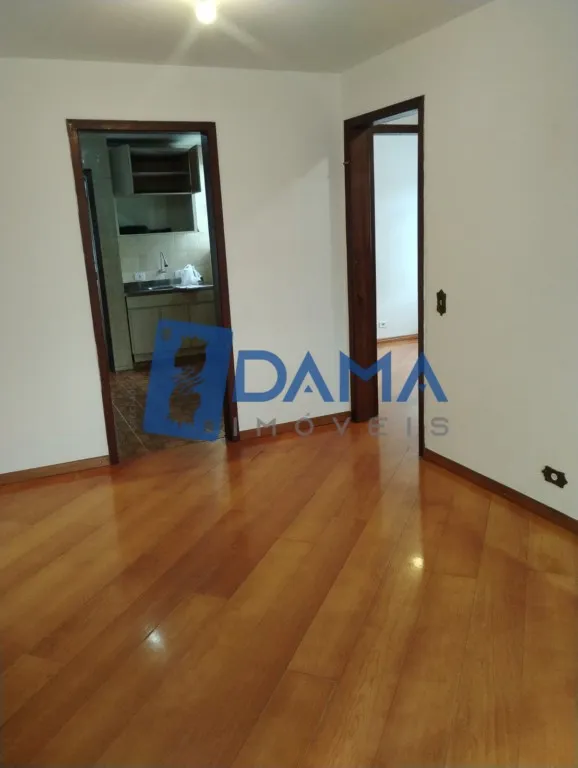Wood or laminate floors in a 2-bedroom apartment, 79 m² — photo 7