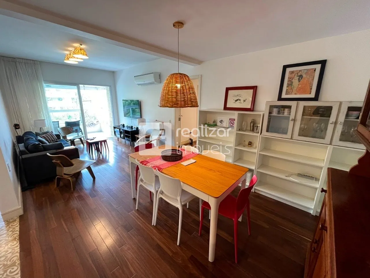 Furnished 3-bedroom apartment with A/C and 2 parking