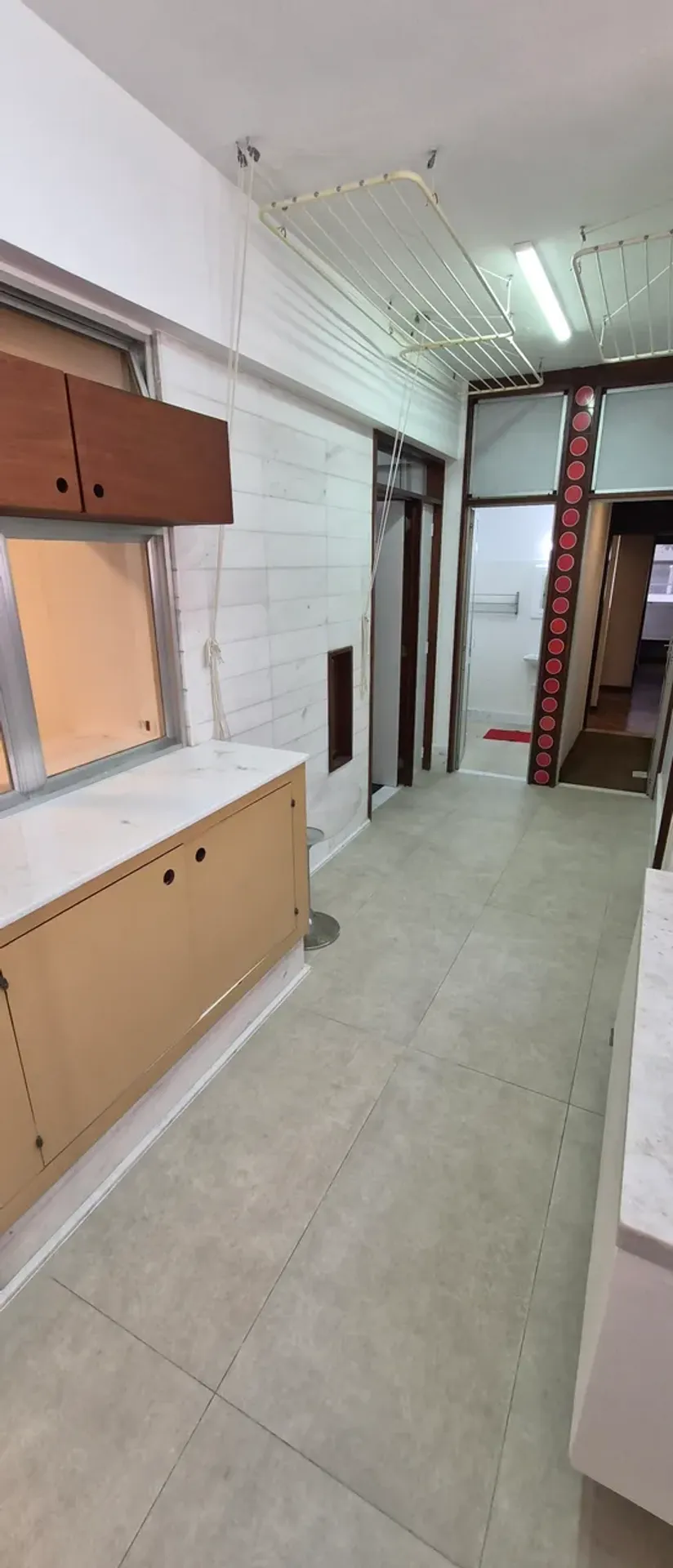 300 m² apartment with 4 bedrooms and gas kitchen — photo 54