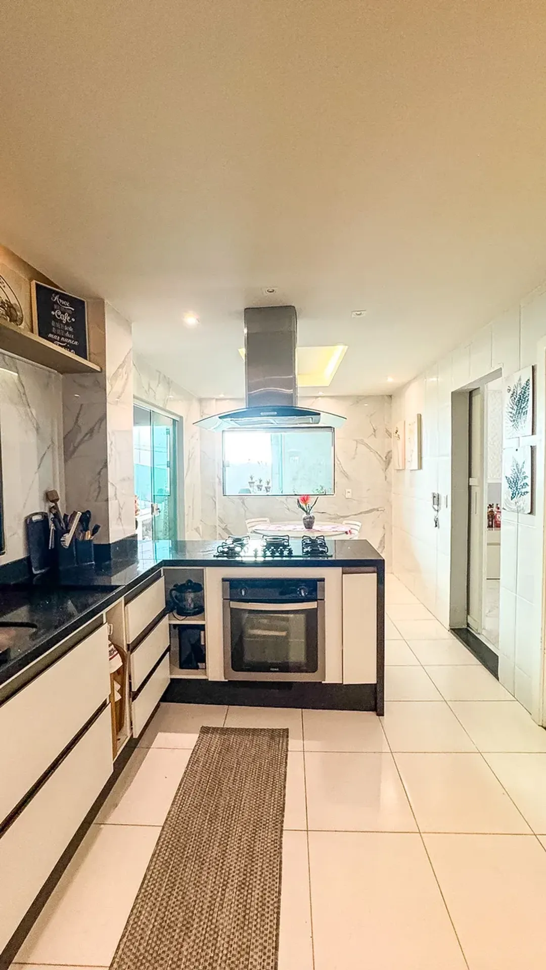 Casa com 4 quartos e 5 banheiros e cozinha integrada — photo 26