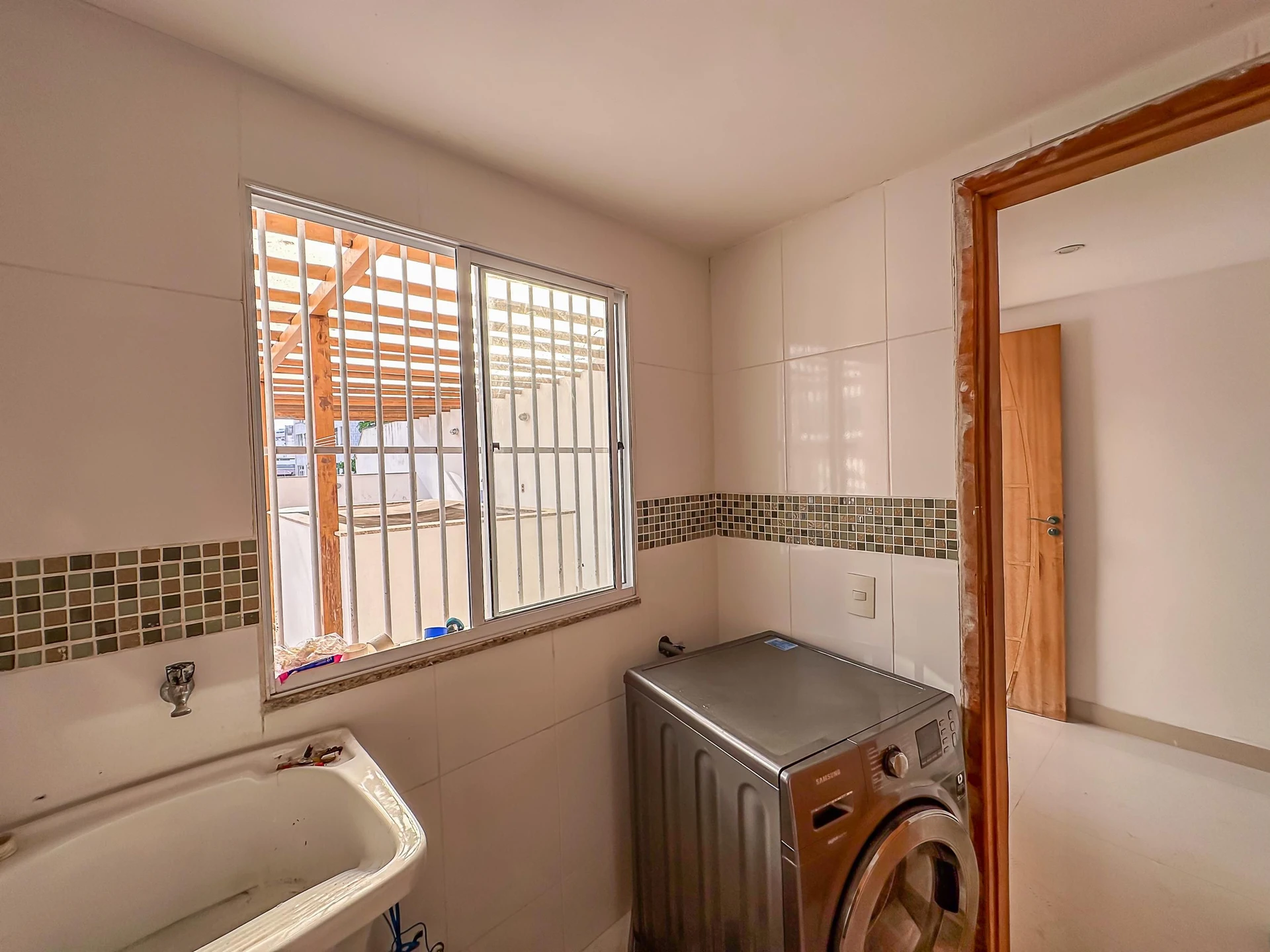 Furnished house with 3 bedrooms and a washing machine — photo 28